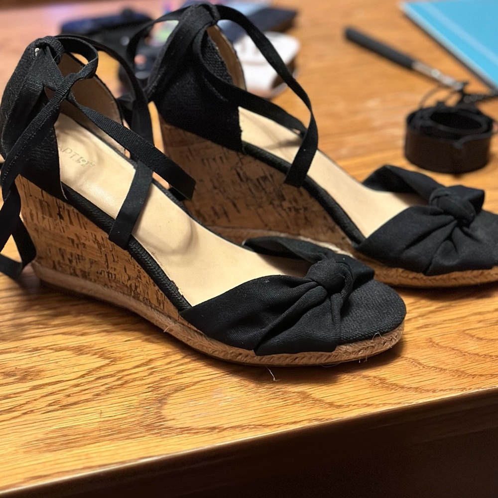 APT 9 Peep Toe Wedge